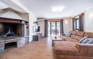 Gorgeous Home In Roc With Wifi 