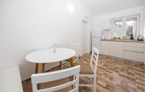 Amazing Apartment In Imotski