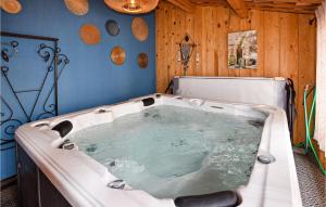 Stunning Home In Aubignan