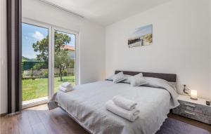 Awesome Home In Drazice With Wifi