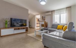 3 Bedroom Nice Home In Krsan 