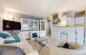 Lovely Apartment In Royan With Wifi