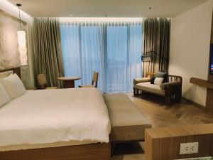 Luxstay apartment Swimming pools and private beach