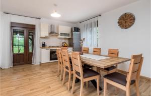 4 Bedroom Amazing Home In Otocac