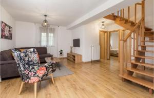 4 Bedroom Amazing Home In Otocac