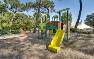 Maisons de vacances Stunning Home In La Faute-Sur-Mer : photos des chambres