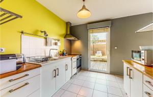 Maisons de vacances Beautiful Home In Royan With Wifi : photos des chambres