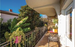 3 Bedroom Cozy Apartment In Kostrena