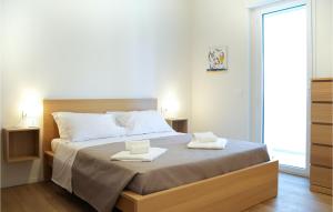 Lovely Apartment In Pineto With Kitchen