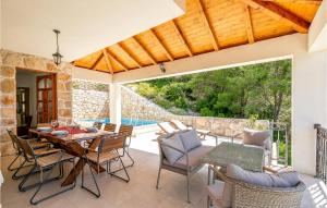 5 Bedroom Cozy Home In Prizba