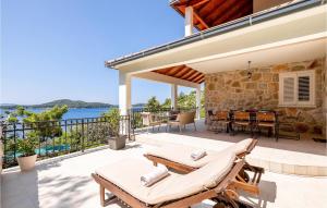 5 Bedroom Cozy Home In Prizba