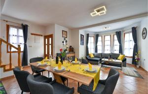 2 Bedroom Beautiful Home In Beslinec 