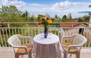 Lovely Apartment In Lovran With Wifi