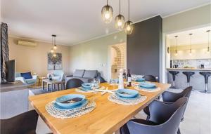 Stunning Apartment In Galizana