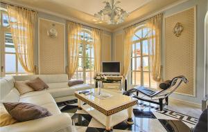 Stunning Home In Porec With Wifi