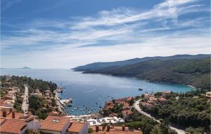 Two-Bedroom Apartment In Rabac