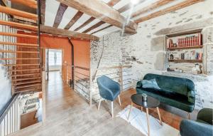 Maisons de vacances 4 Bedroom Beautiful Home In Fougeres : photos des chambres