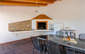 Stunning Home In Pazin