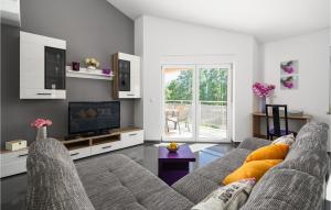 Stunning Home In Pazin 