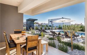 3 Bedroom Nice Home In Vodnjan 