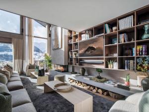 Chalets Chalet d-exception avec sauna, piscine chauffee et salle de cinema - FR-1-570-64 : photos des chambres
