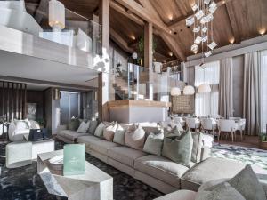 Chalets Chalet d-exception avec sauna, piscine chauffee et salle de cinema - FR-1-570-64 : photos des chambres
