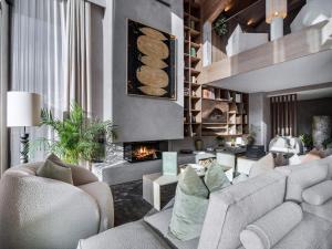 Chalets Chalet d-exception avec sauna, piscine chauffee et salle de cinema - FR-1-570-64 : photos des chambres