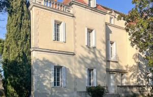 Maisons de vacances Awesome Home In Saint-Ambroix : photos des chambres