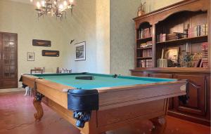 Maisons de vacances Awesome Home In Saint-Ambroix : photos des chambres