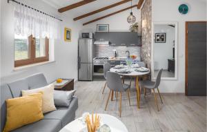 Awesome Home In Rovinj With Kitchen