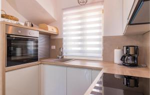 Stunning Home In Peroj