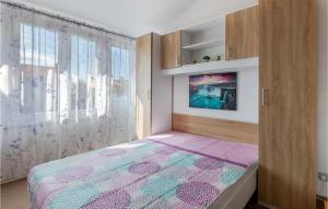 Awesome Apartment In Fazana With Wifi