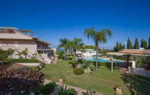 Lovely Apartment In Ricadi