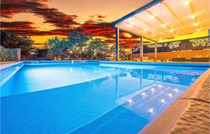 Beautiful Home In Vir With Jacuzzi