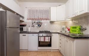 Beautiful Home In Jablanac With Wifi