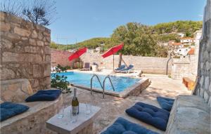 Holiday Home Pucisca Gospe Lurdske