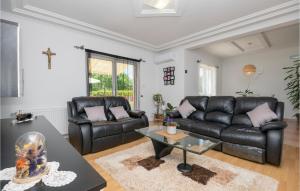 Lovely Home In Vinjani Gornji