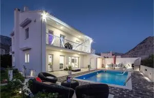 Amazing Home In Zrnovnica With Sauna - 兹诺夫尼卡