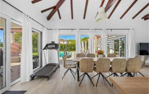 Beautiful Home In Dubrava With Sauna