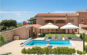 Beautiful Apartment In Hr-52215 Vodnjan - Krnjaloža