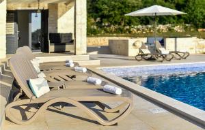 Pet Friendly Home In Krsan With Sauna 