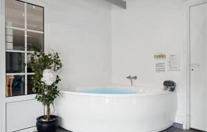 Beautiful Home In Ulfborg With Sauna