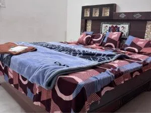 Skyline Abode - Family stay 3BHK - Maheshwar