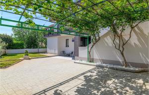 Amazing Apartment In Rovinj With Wifi 