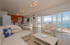 Three-Bedroom Apartment In Podaca