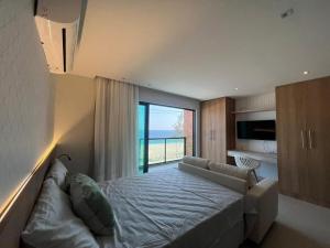 Lindo Flat na praia de Itaipuacu