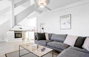 Cozy Apartment In Allinge