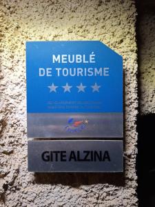 Maisons de vacances Alzina : Maison 2 Chambres