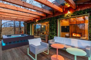 Chaloupka, která existuje V medu