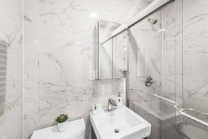 69-5B I Stylish Lower East Side 1BR Apt